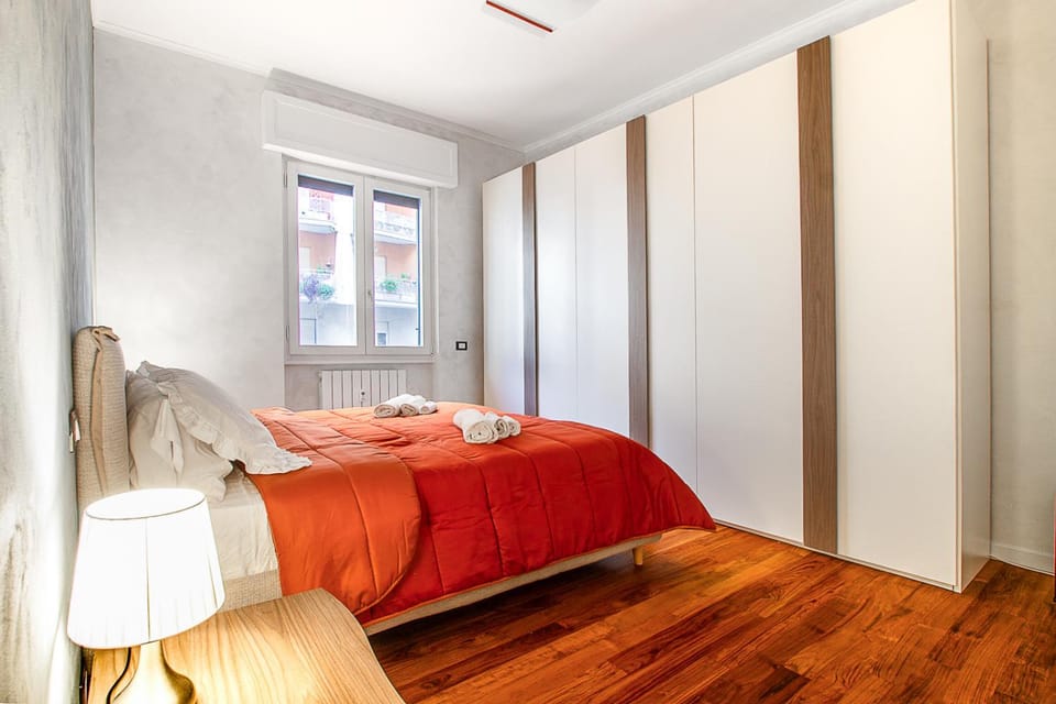 Bed, Photo of the whole room, Bedroom, towels, wardrobe