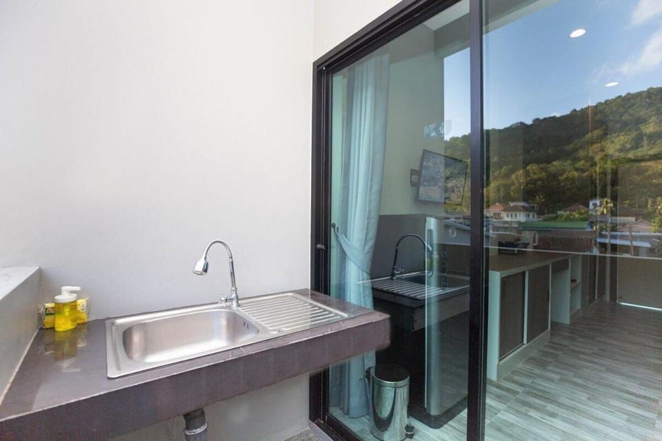 View (from property/room), Kitchen or kitchenette, Mountain view