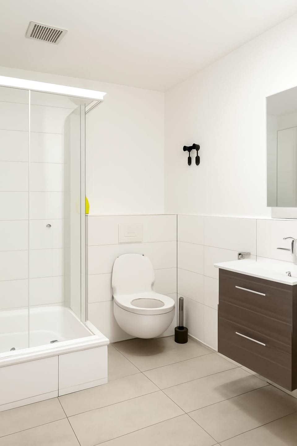 Shower, Toilet, Bathroom, Bath, towels