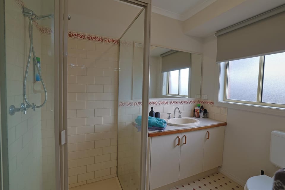 Relaxing Family Getaway 3BR House with Garden House in Melbourne