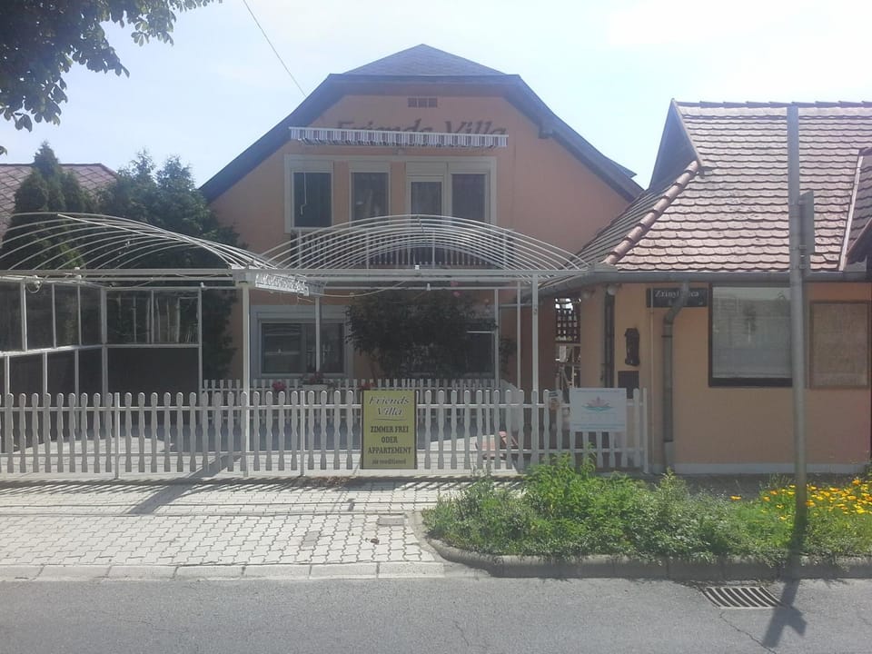 Facade/entrance, Street view