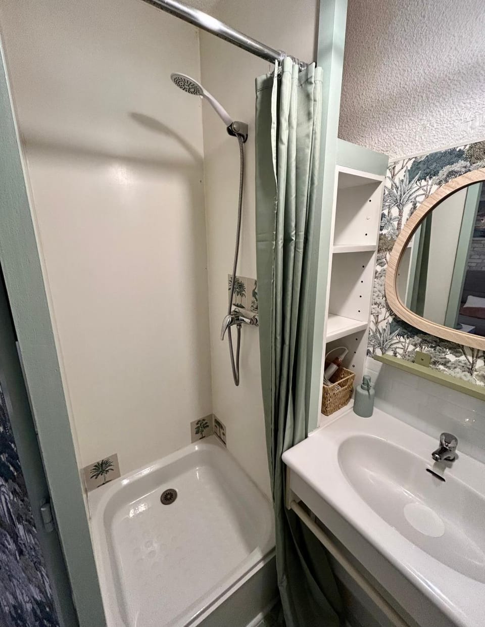 Shower, Bathroom
