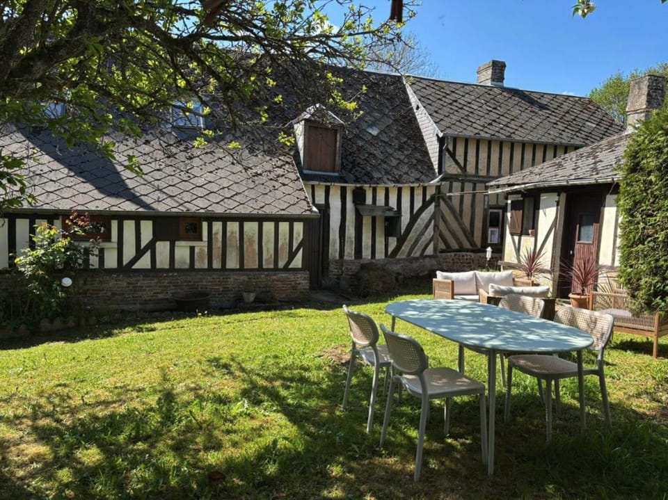 Garden, Dining area