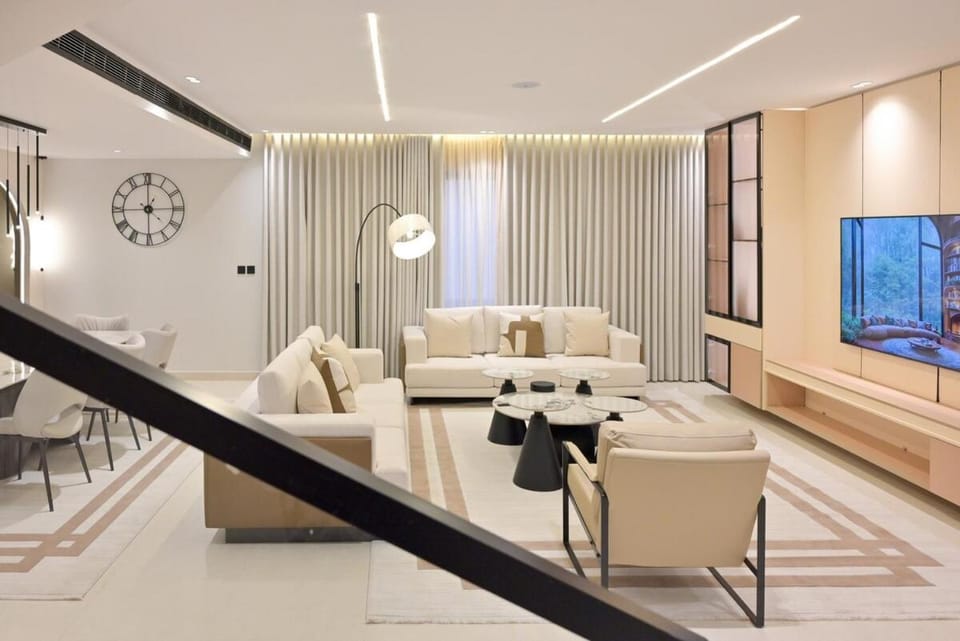 Luxurious Penthouse With Private Roof outdoor Apartment in Riyadh