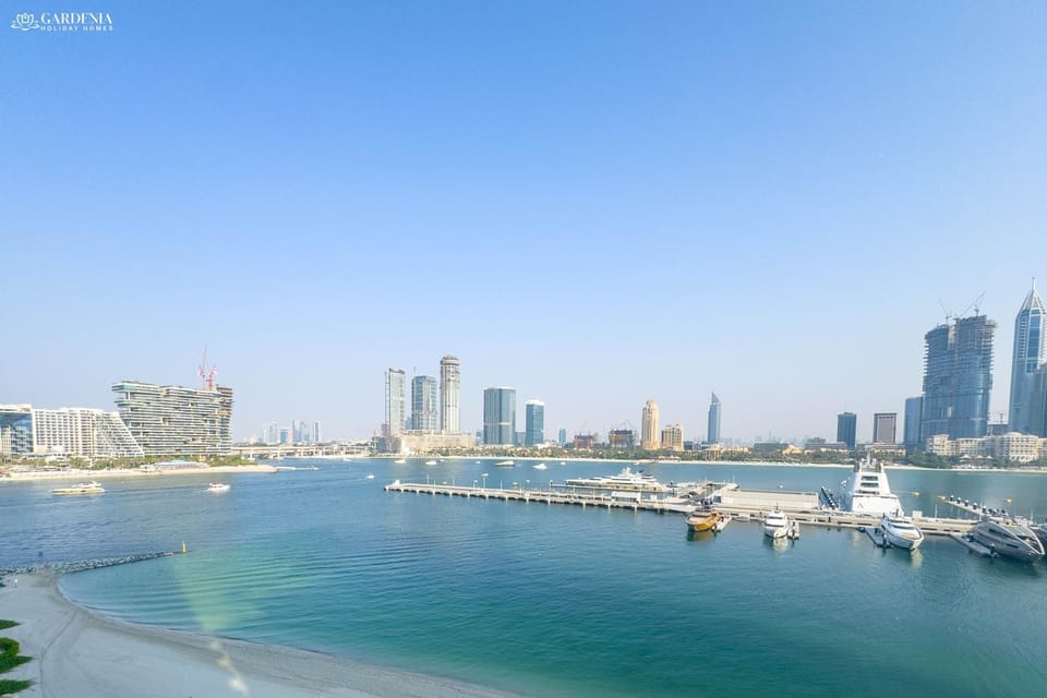 Nearby landmark, Day, Natural landscape, Beach, City view, Lake view, River view, Sea view
