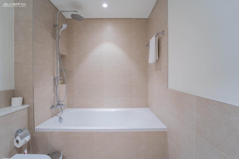 Shower, Bathroom, Bath, towels