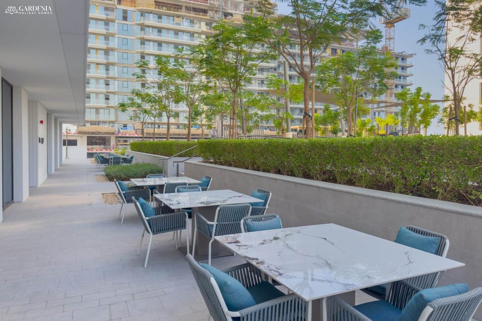 Property building, Day, View (from property/room), Balcony/Terrace, Living room, Seating area
