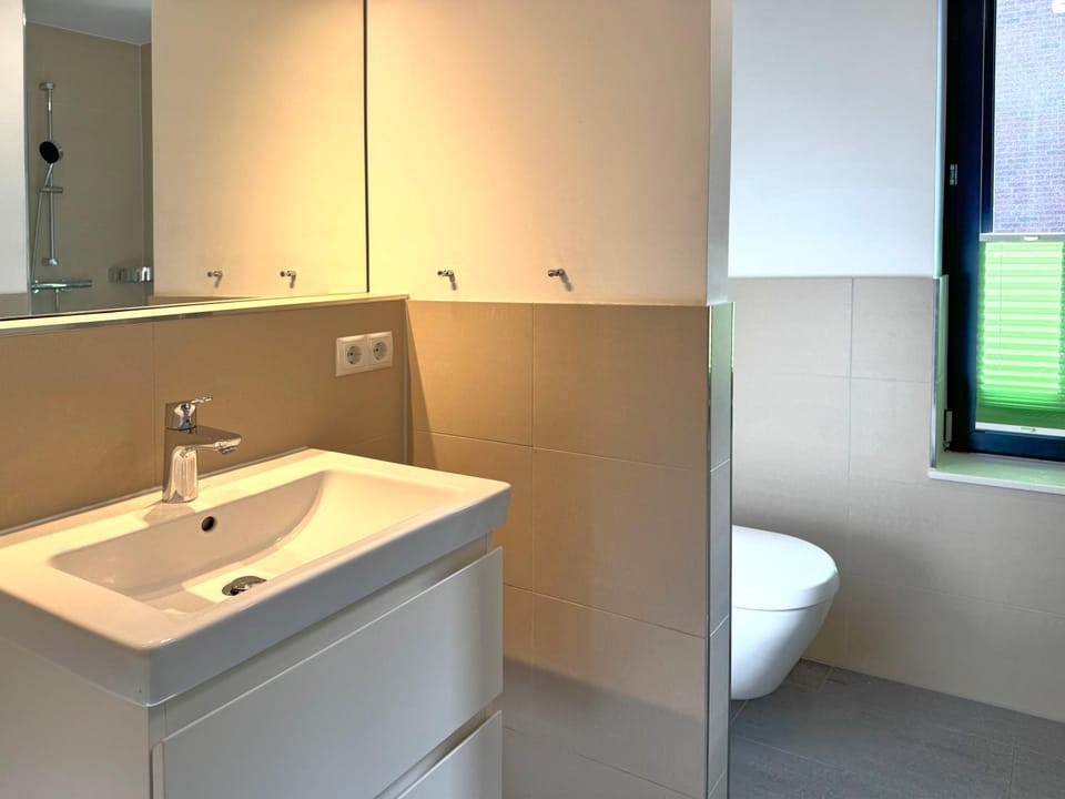 Toilet, Bathroom