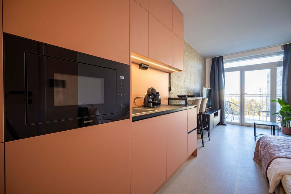 TV and multimedia, Kitchen or kitchenette, Bedroom, stove