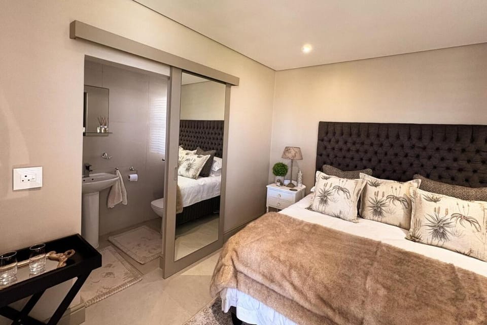 Bathroom, Bedroom