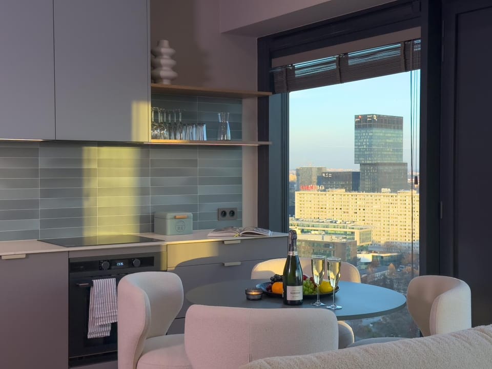 URBAN APARTMENTS Global Skyline - 22nd floor No 23 - Free Garage - LUXURY Apartment in Poland