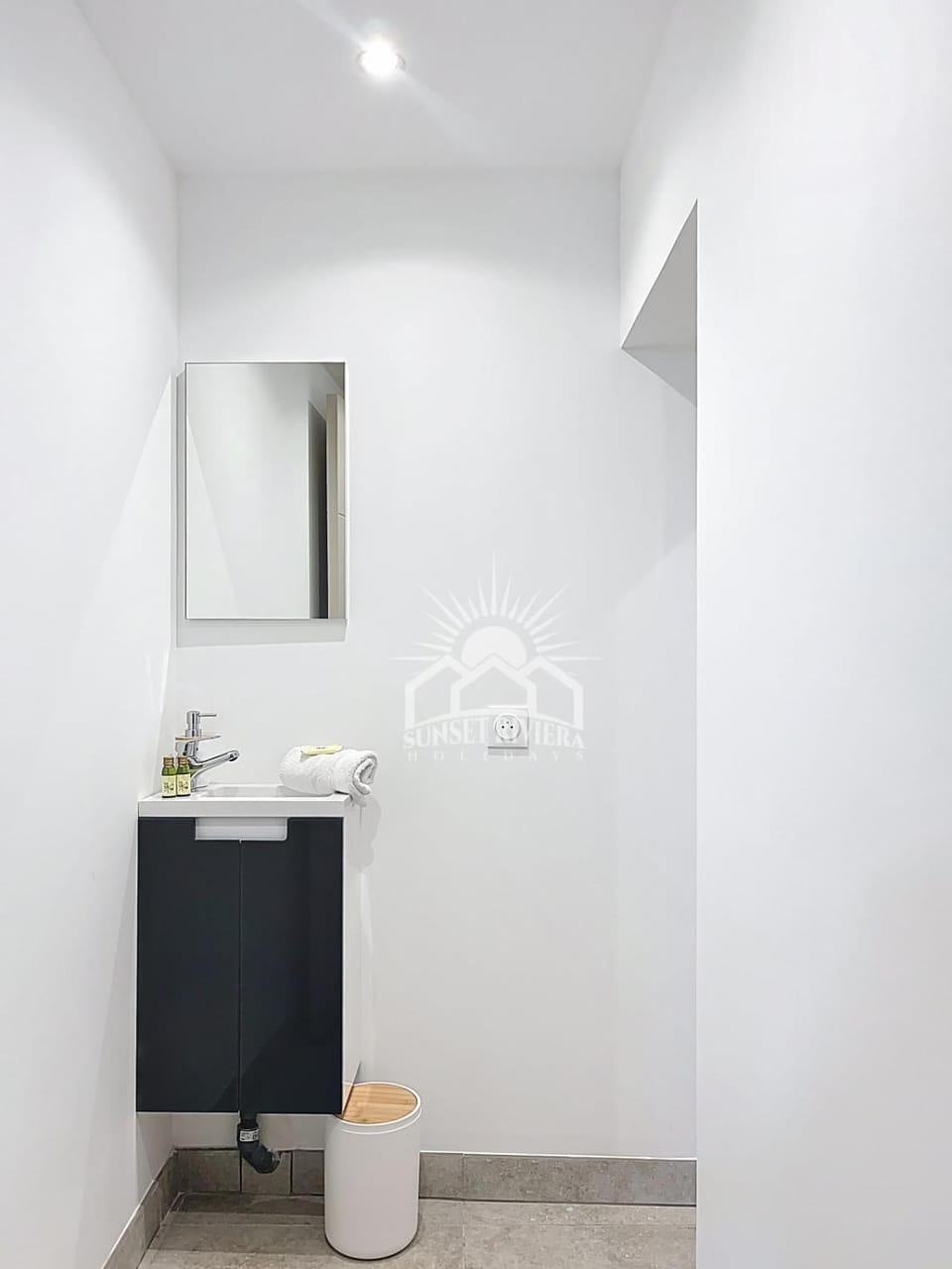 THE LAVENDER NEST II For 3 By Sunset Apartment in Valbonne