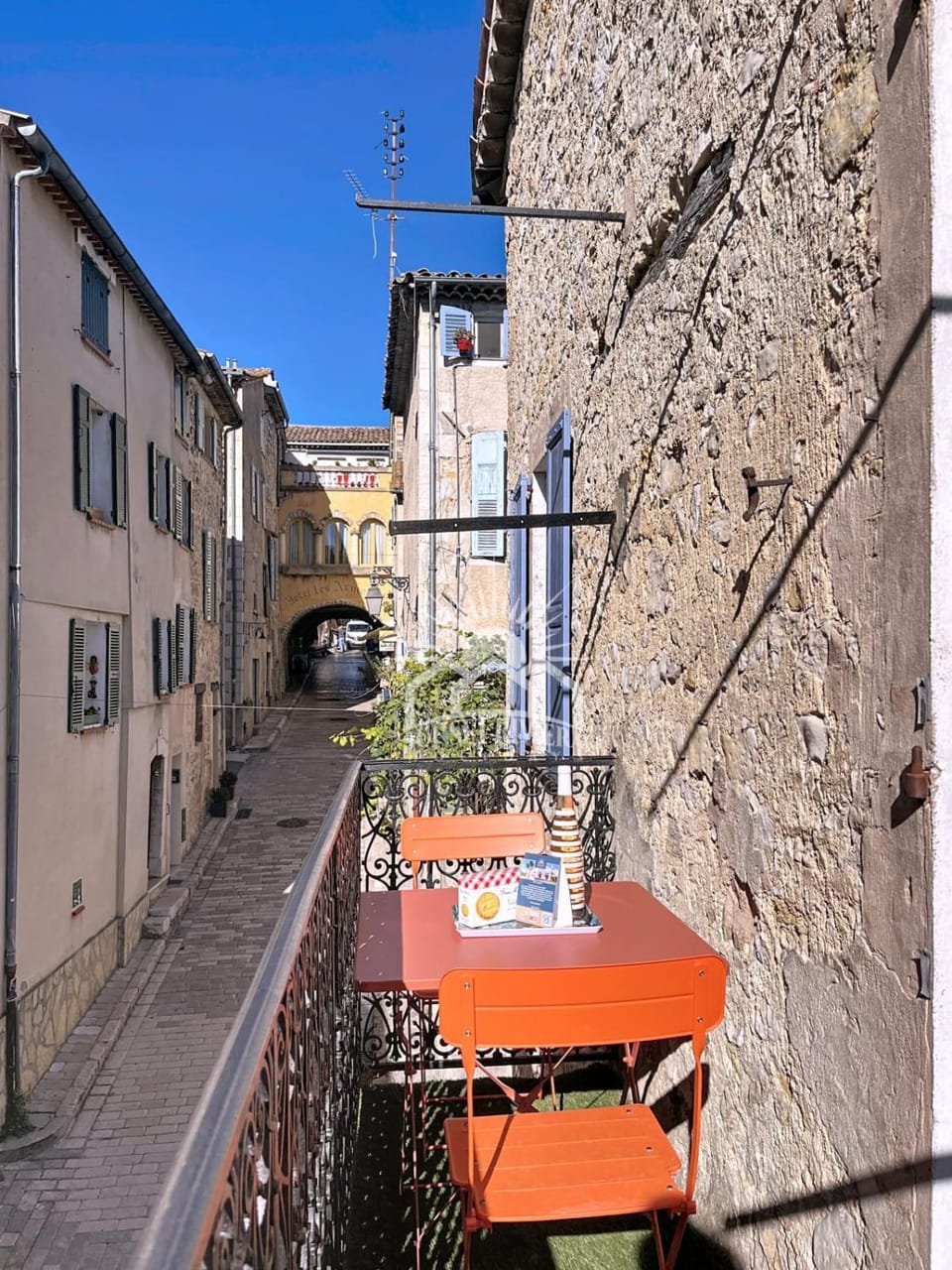 THE LAVENDER NEST III For 3 By Sunset Apartment in Valbonne