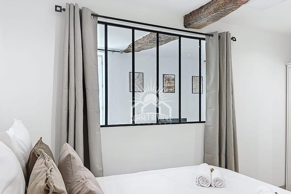 THE LAVENDER NEST III For 3 By Sunset Apartment in Valbonne