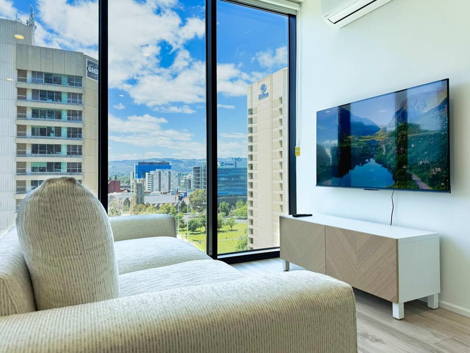 New & Spacious Studio Apt Opposite Central Market Apartment in Adelaide