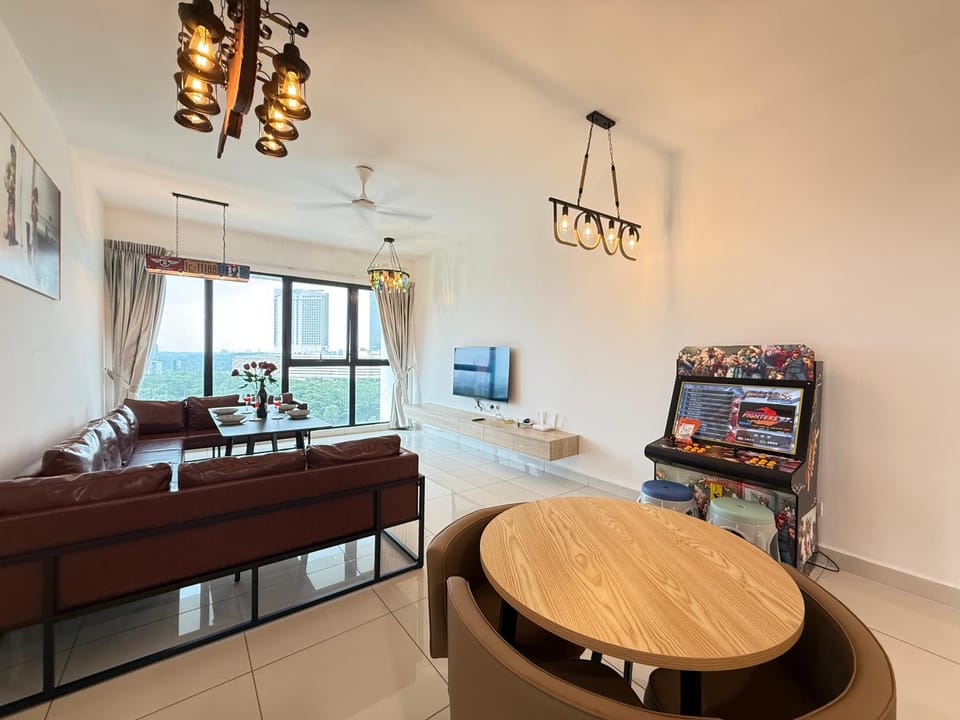 Midvalley Mosaic Southkey industry nest JB CIQ 3BR10PAX Apartment in Johor Bahru