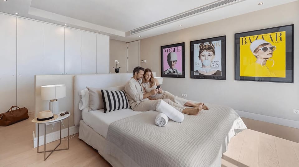 Bed, Photo of the whole room