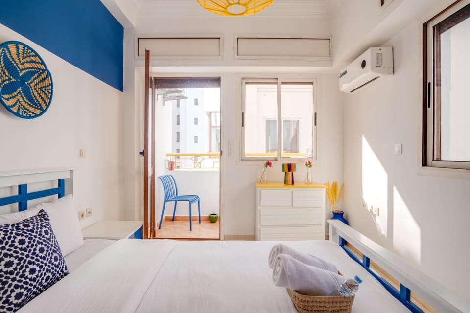 Bed, Photo of the whole room, Bedroom, air conditioner