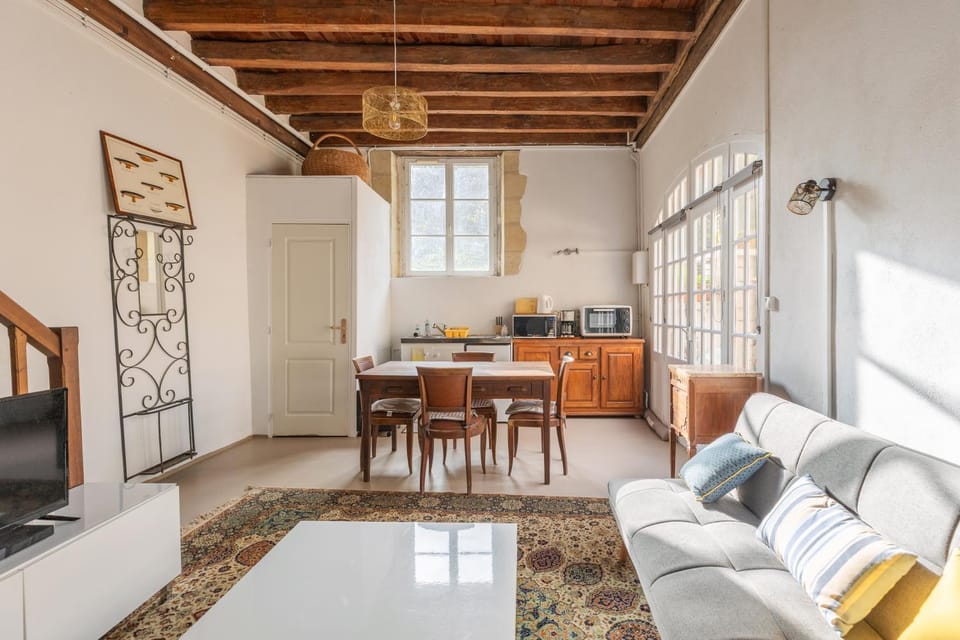 Property building, Living room