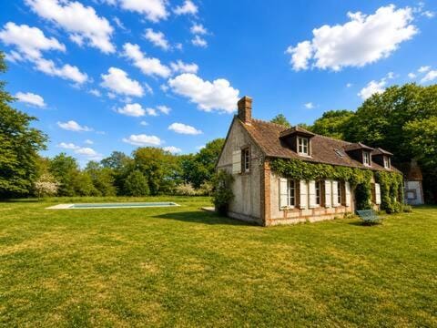 Spring, Natural landscape, Garden, Garden view, Swimming pool, Parking