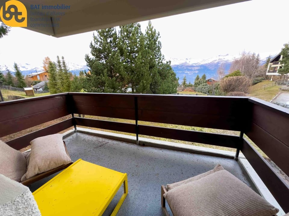 Balcony/Terrace, Mountain view