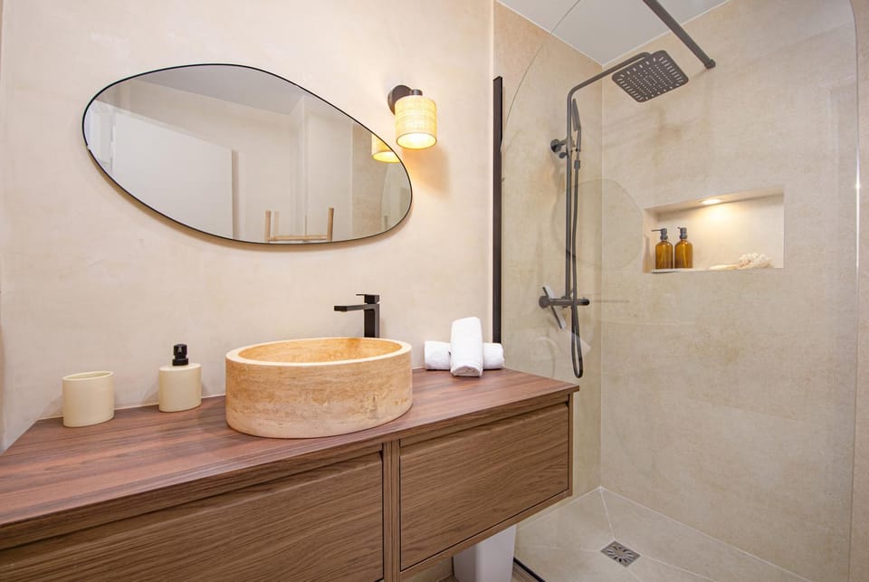 Shower, Bathroom, towels