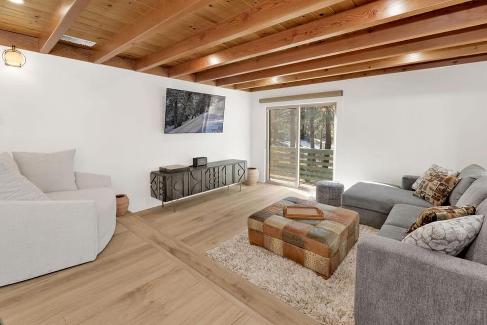 Vista Pines at Big Bear Lake– Your Ultimate Mountain Escape House in Big Bear