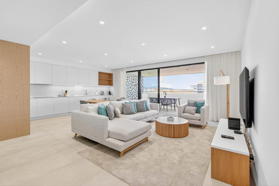 Communal lounge/ TV room, Living room