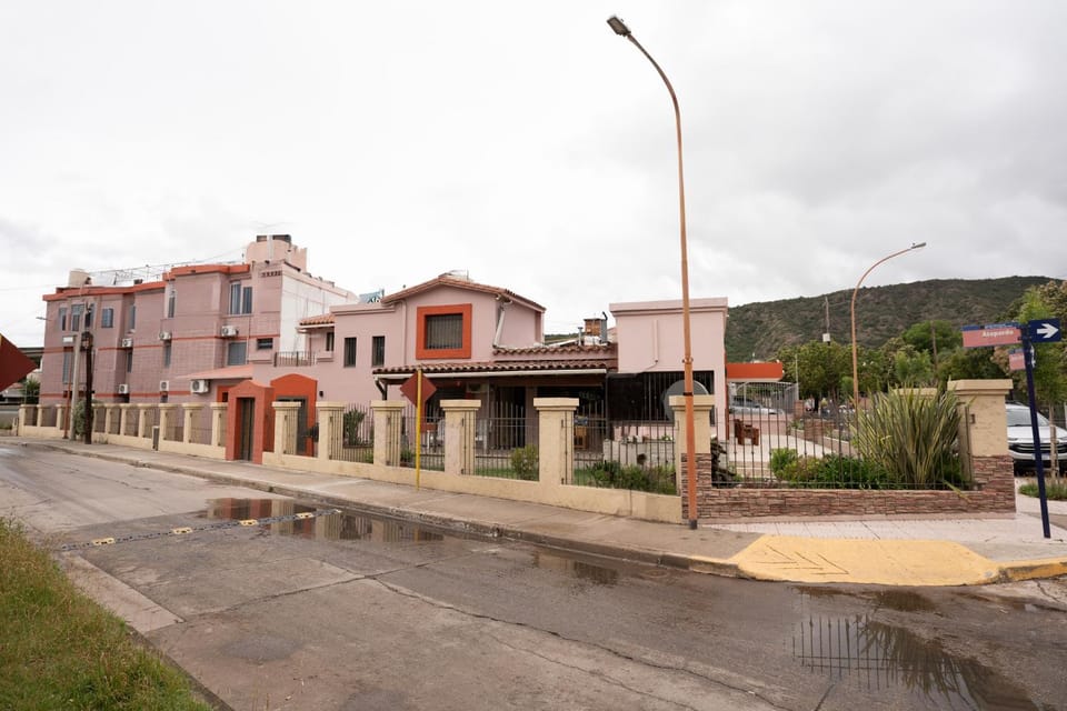 Property building, Neighbourhood