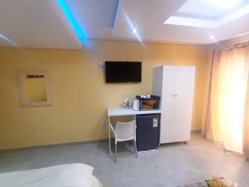 TV and multimedia, Kitchen or kitchenette