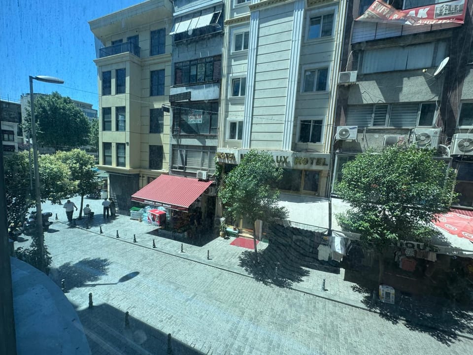 Street view, Quiet street view