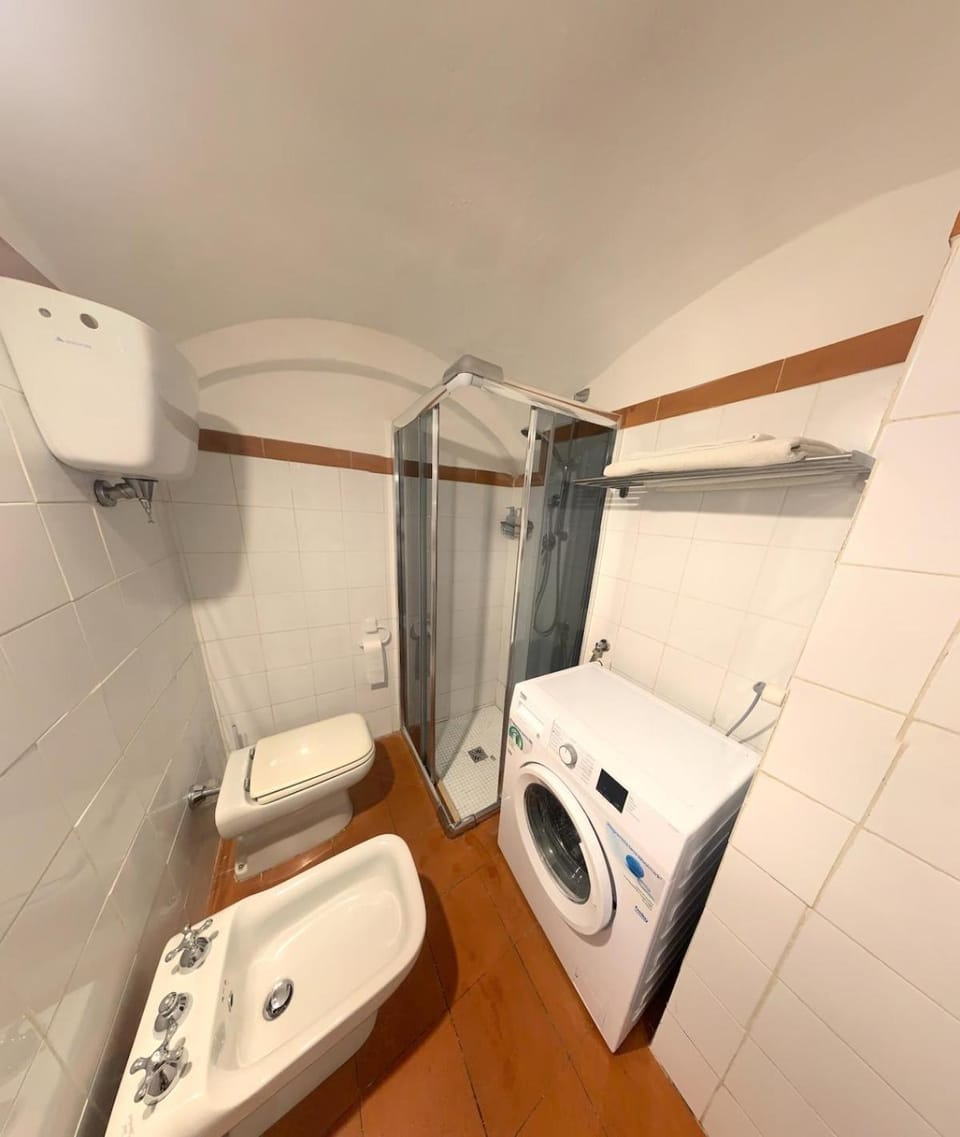 Toilet, Bathroom, washing machine, dryer
