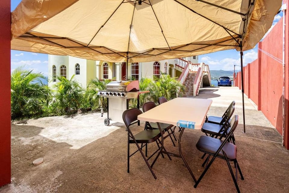 Relaxing Oceanview Escape • Balcony • Beach Nearby Apartment in Caribbean