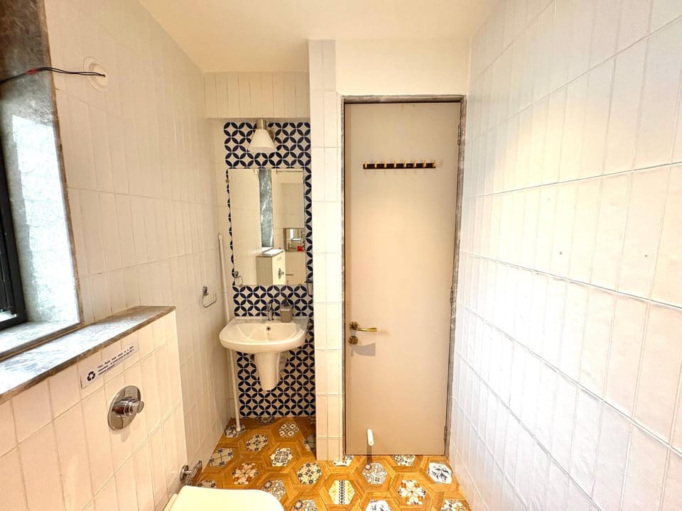 Toilet, Bathroom
