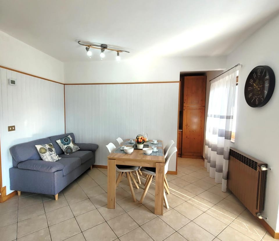 Casa Benny Mountain Lake Iseo Hospitality Apartment in Lovere