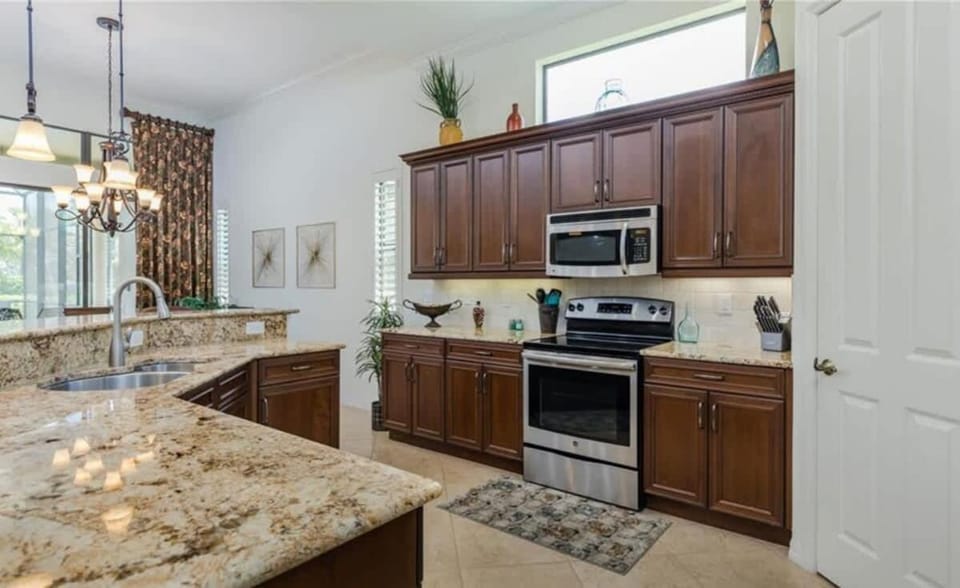Pool Home in Gated Community House in Fort Myers