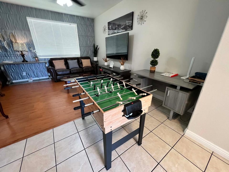 Newly Listed Family Friendly Fontana House Apartment in Rialto