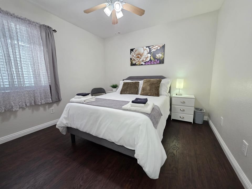 Newly Listed Family Friendly Fontana House Apartment in Rialto