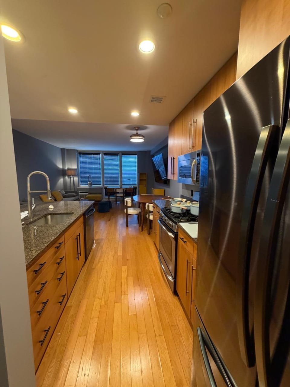 Kitchen or kitchenette, dishwasher, stove