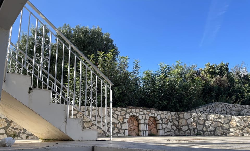 Property building, Day