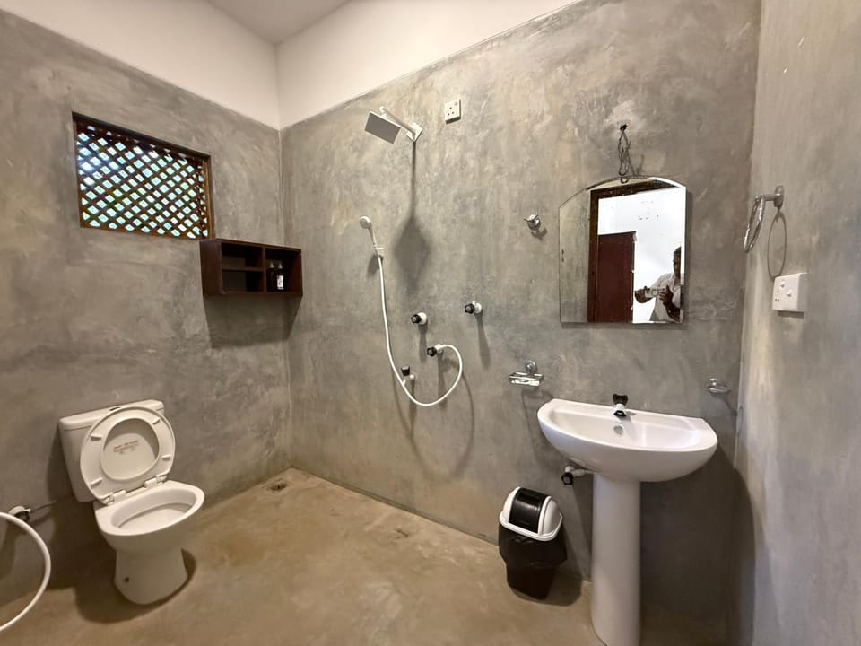 kuda Bay Surf Hotel Bed and Breakfast in Sri Lanka