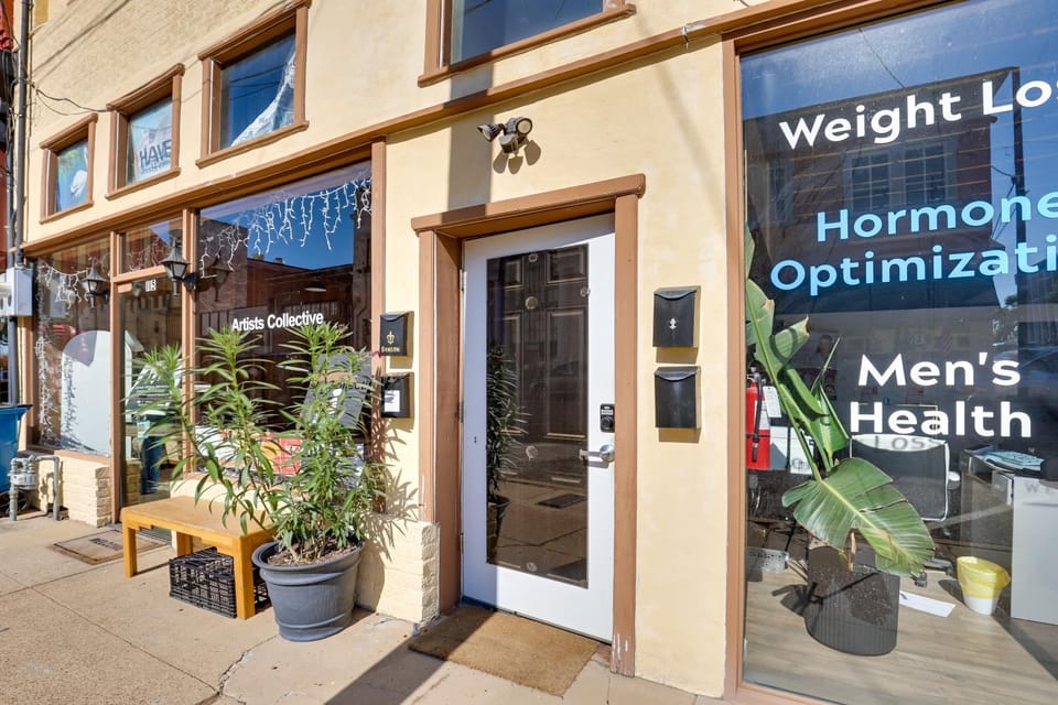 Shop, Dine & Unwind: Dtwn Marshall Studio! Apartment in Marshall