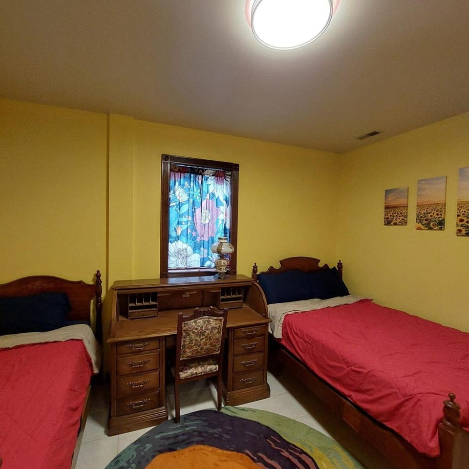 Cirque Stay Apartment in Lawrence