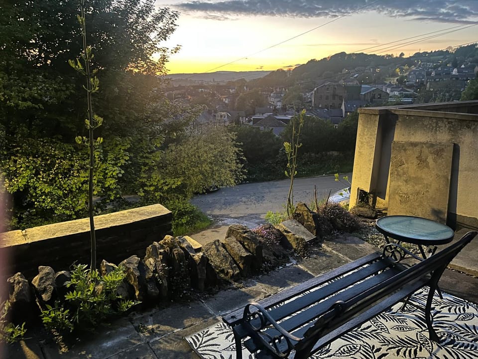 Chestnut Lodge - a woodland escape near the city! Apartment in Bradford
