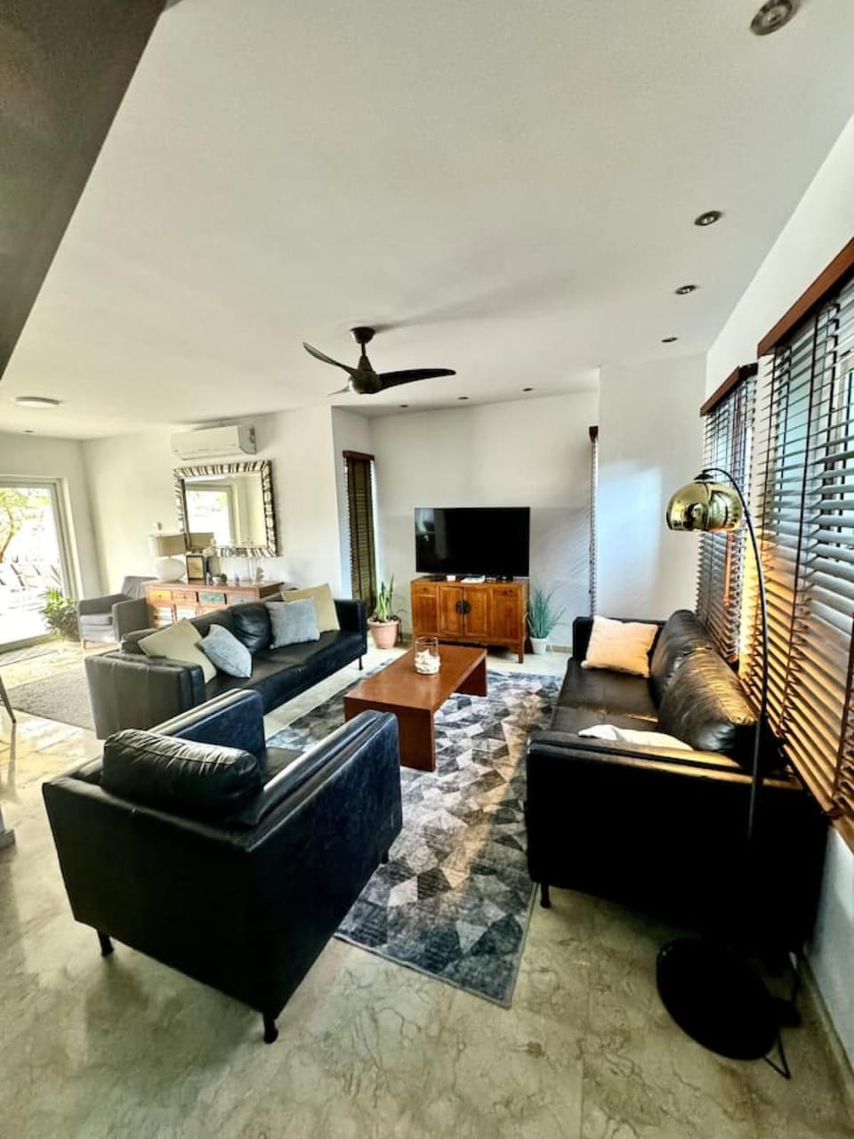 Merlot Villas Aruba private from Palm Beach Villa in Noord
