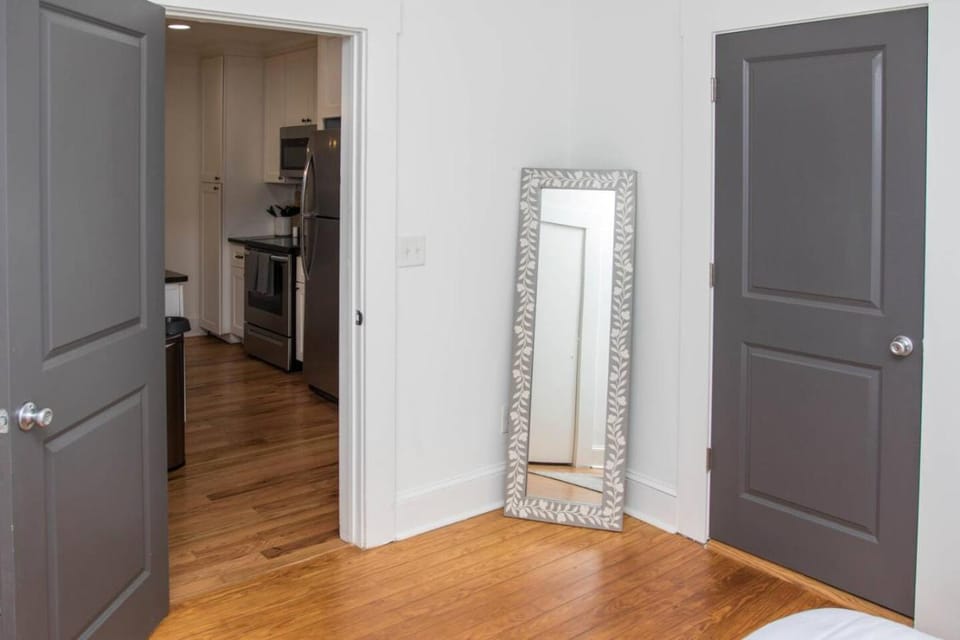 Quiet GVL Home Walk to DownTown House in Greenville