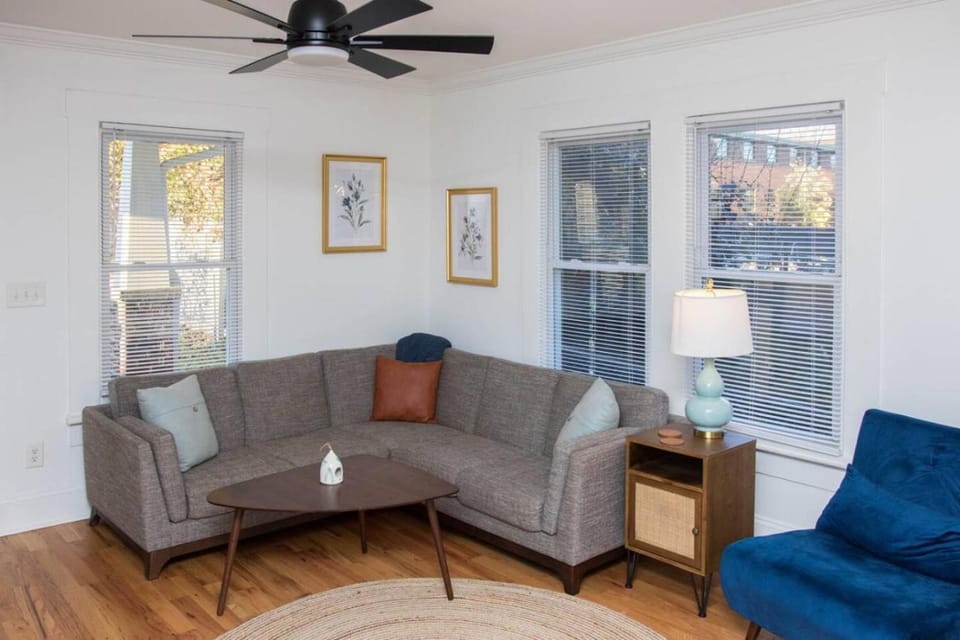 Quiet GVL Home Walk to DownTown House in Greenville