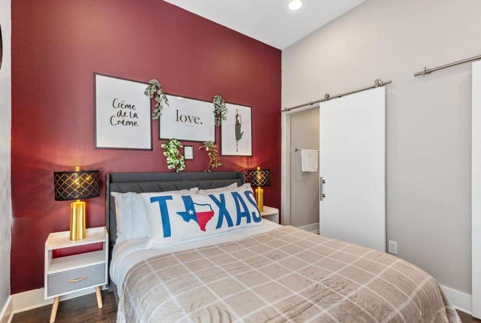 Passionate 2BD Magnolia walkable House in Fort Worth