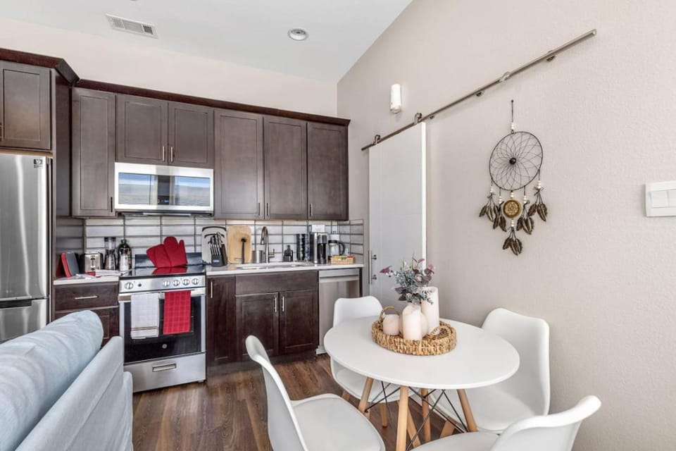 Poetic 1BD Ground Lvl Apartment in Fort Worth