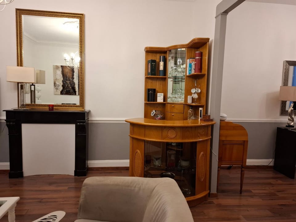 Communal lounge/ TV room, Lounge or bar